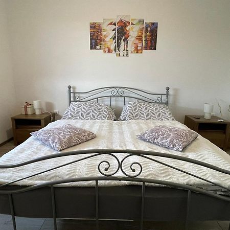 Fullhouse Apartmanhaz 扎马迪 外观 照片